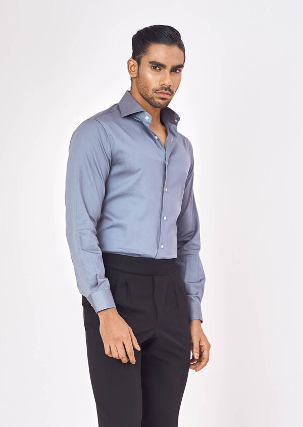 Cutaway Collar Shirt